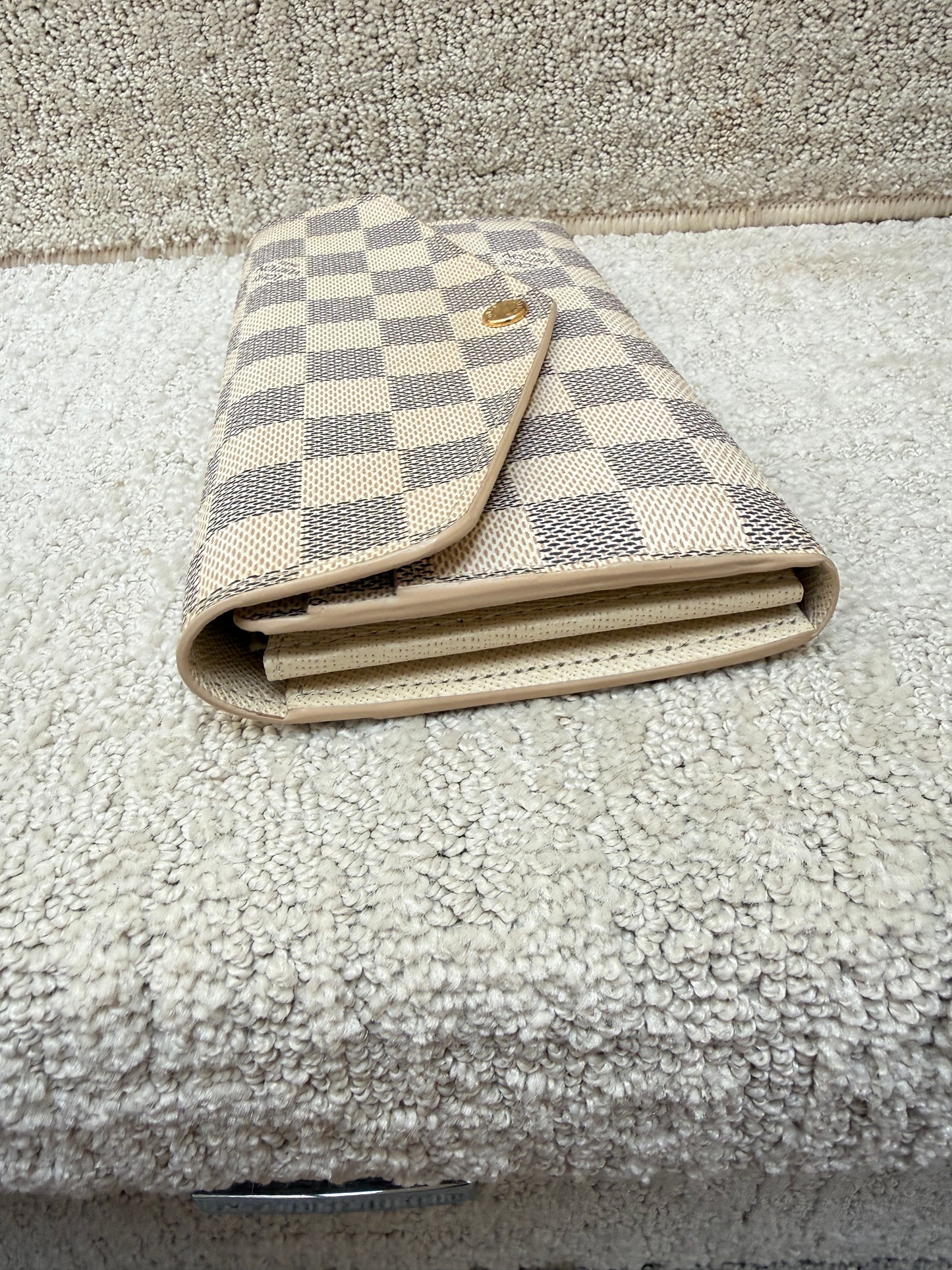 Louis Vuitton Sarah Wallet in Damier Azur