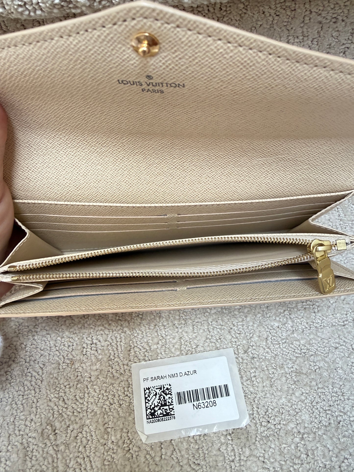 Louis Vuitton Sarah Wallet in Damier Azur
