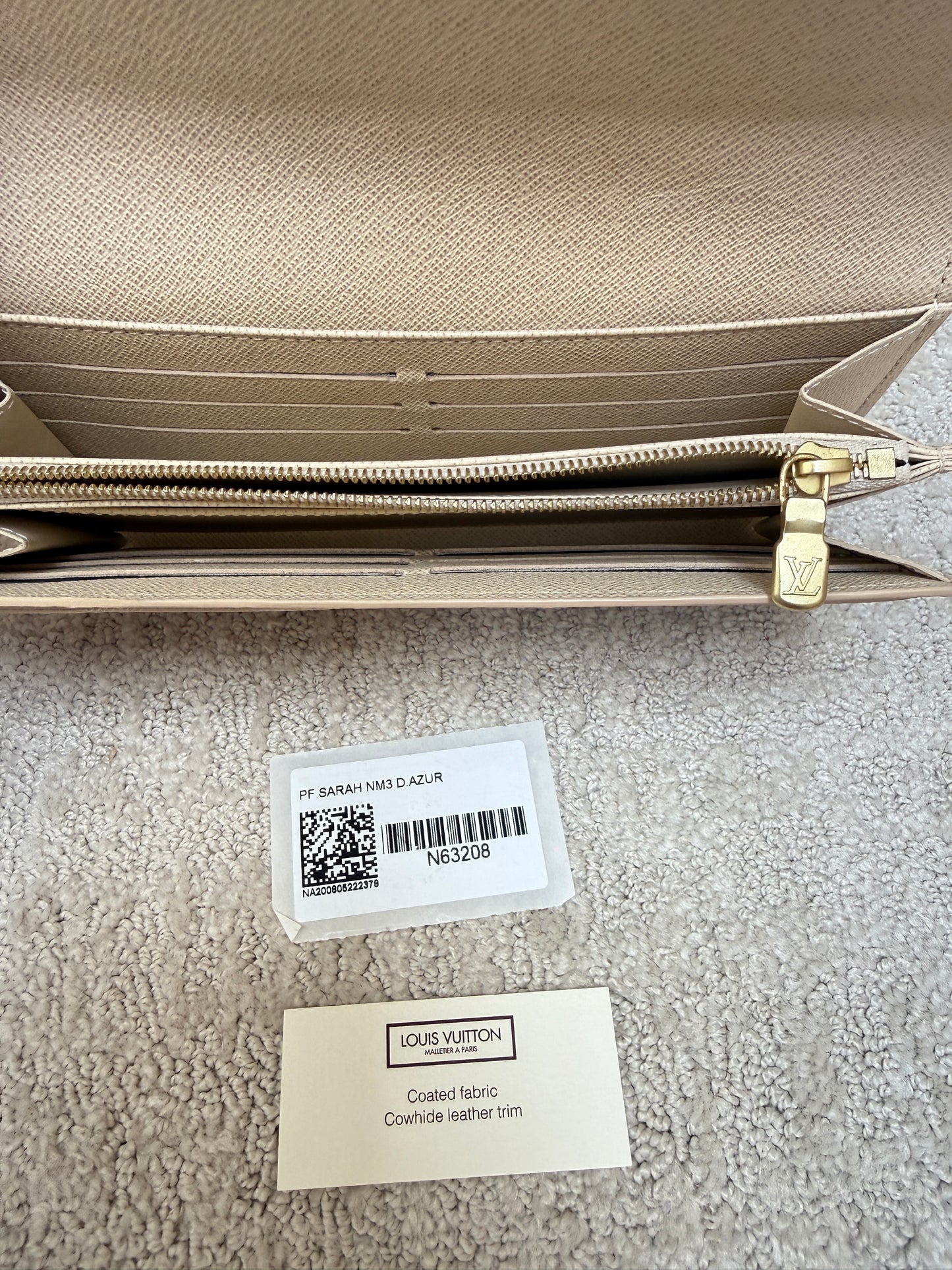 Louis Vuitton Sarah Wallet in Damier Azur