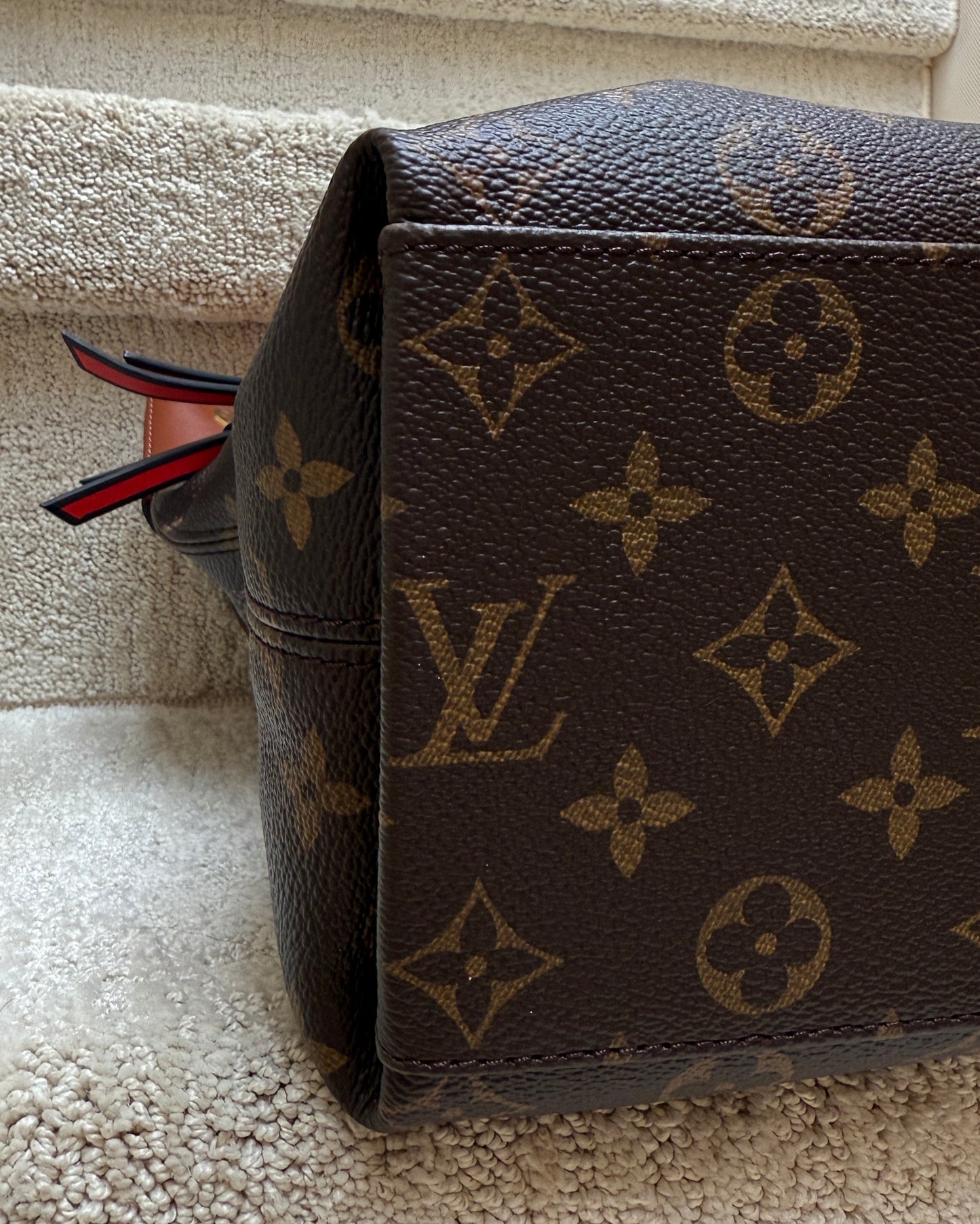 Louis Vuitton Tuileries Hobo Bag in Caramel Brown