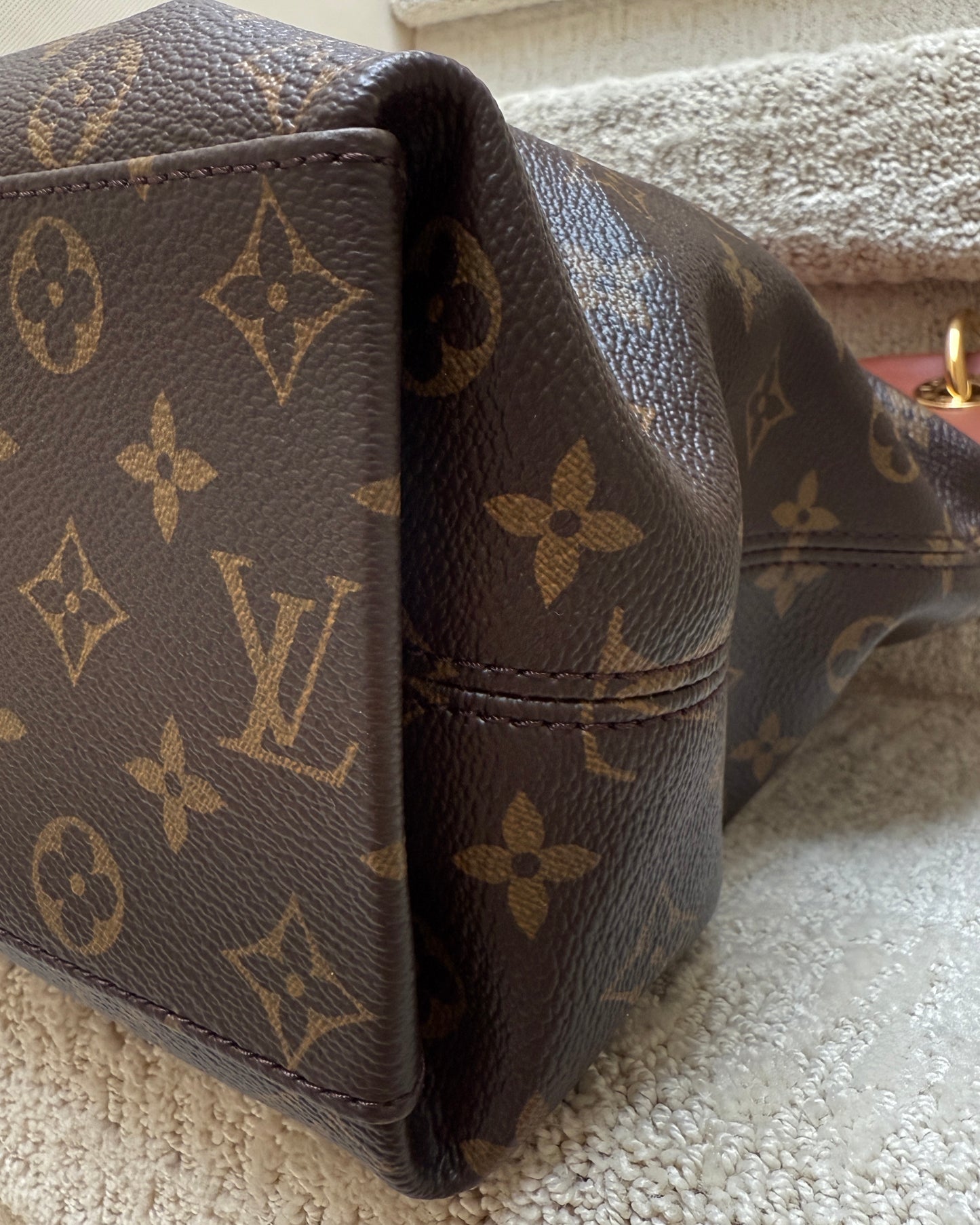 Louis Vuitton Tuileries Hobo Bag in Caramel Brown