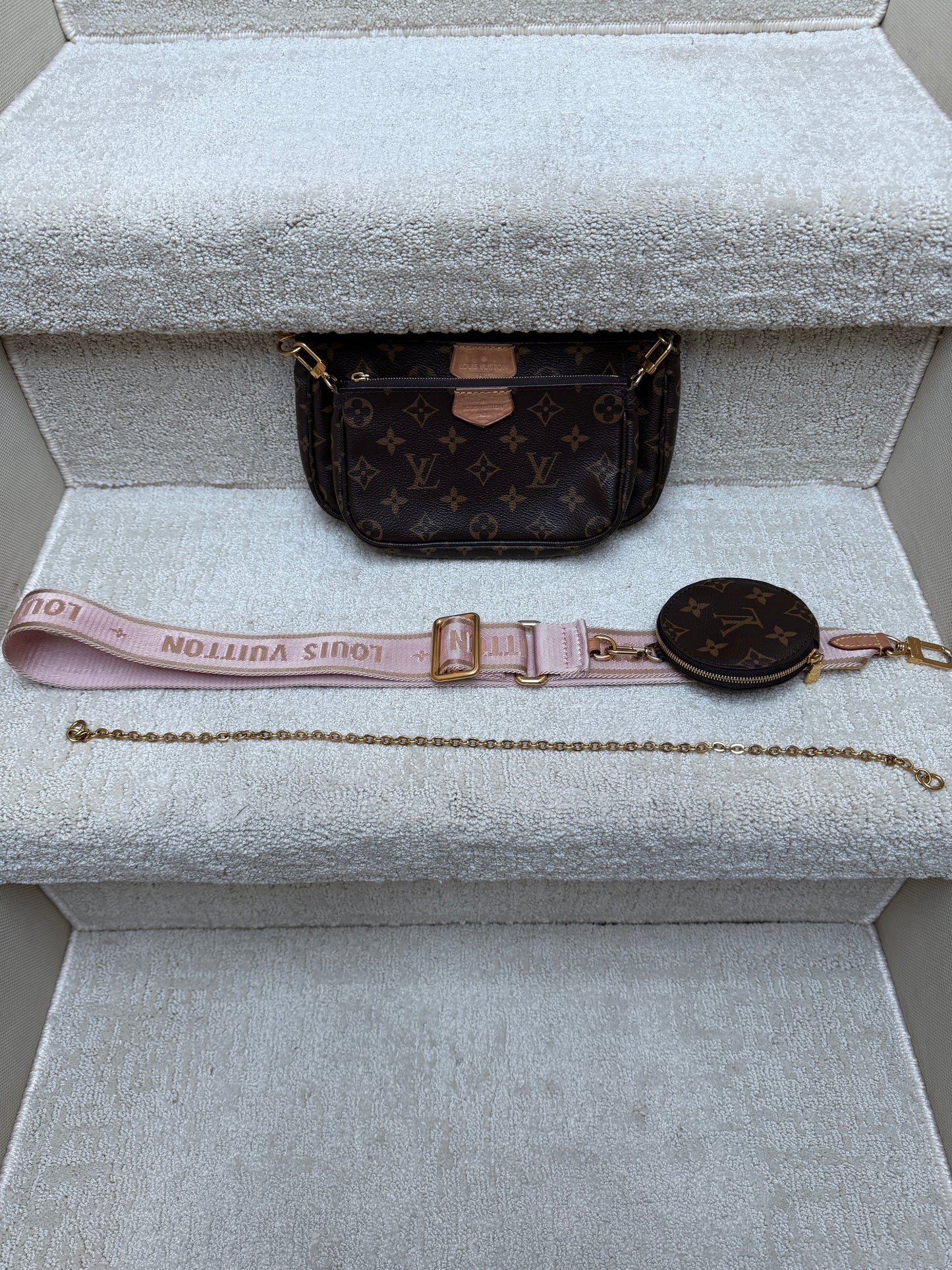 Louis vuitton multi pochette in rose claire pink with coin pouch crossbody strap and gold shoulder chain on consignment from purseonalshopper for resale