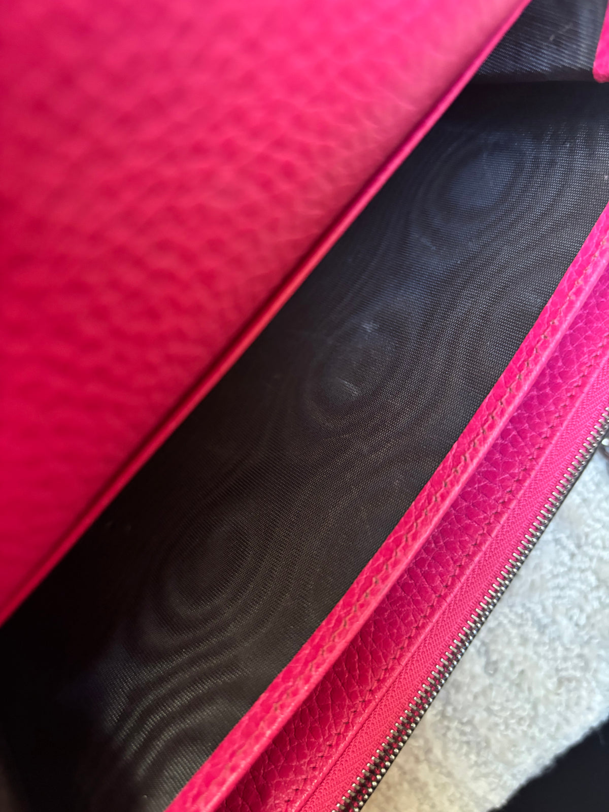 Gucci Dionysus Handbag in Hot Pink Pre-Owned
