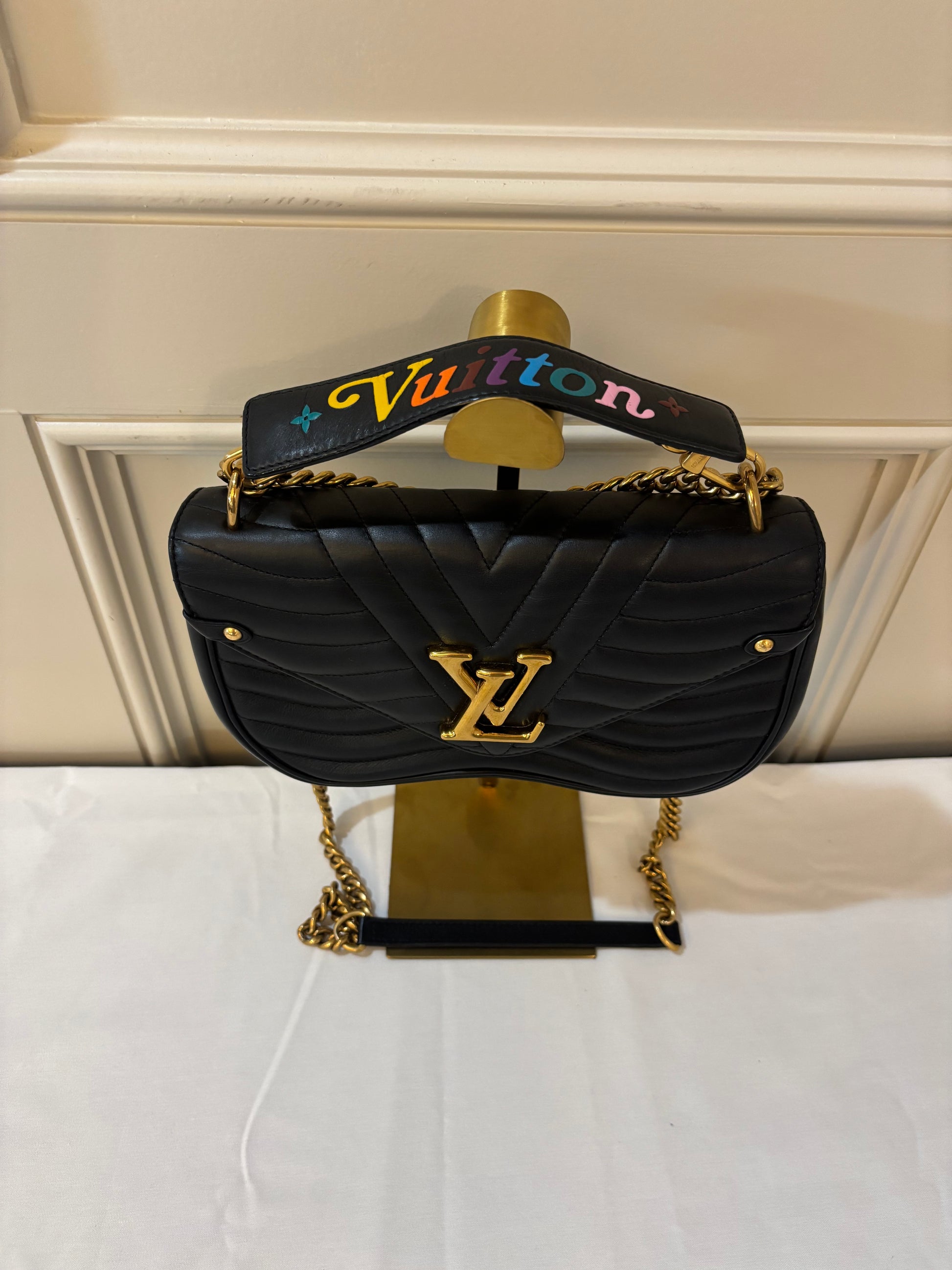 louis vuitton new wave view from above of top handle with multiple colors
