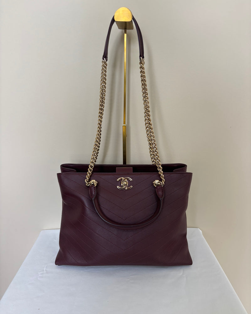Chanel Chevron Shoulder Tote in Burgundy Chevon Pre-Owned