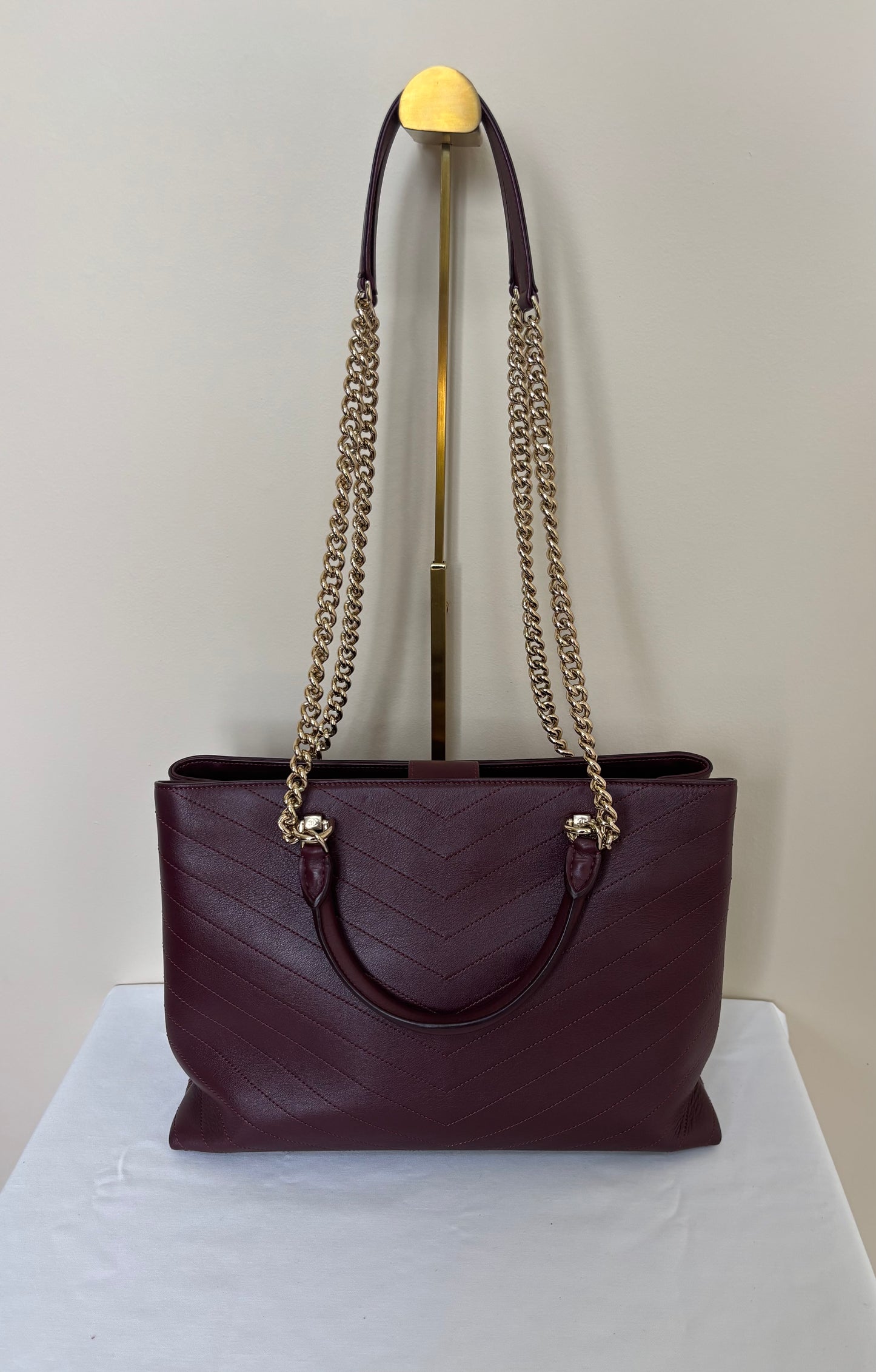 Chanel Chevron Shoulder Tote in Burgundy Chevon Pre-Owned
