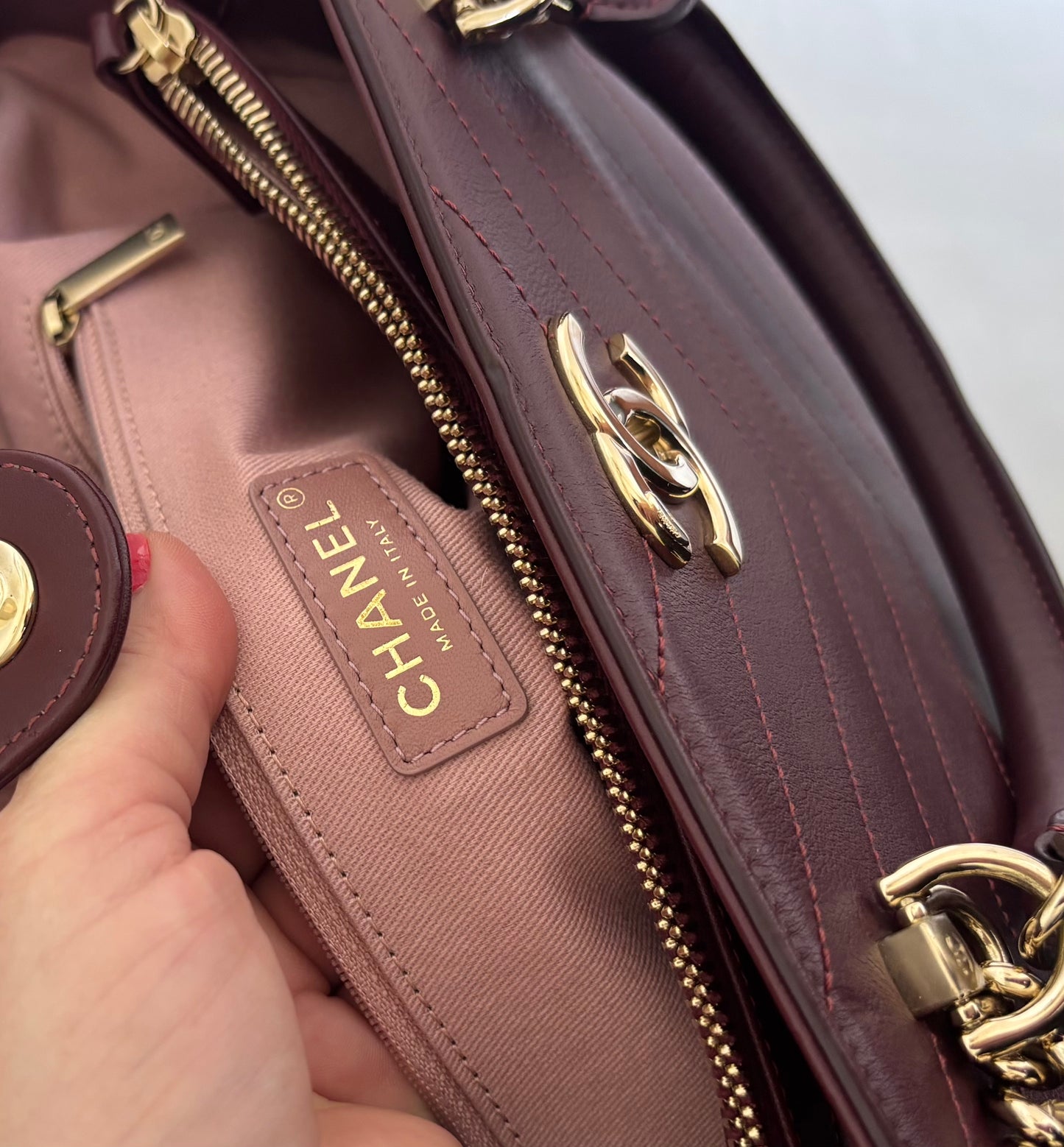 Chanel Chevron Shoulder Tote in Burgundy Chevon Pre-Owned