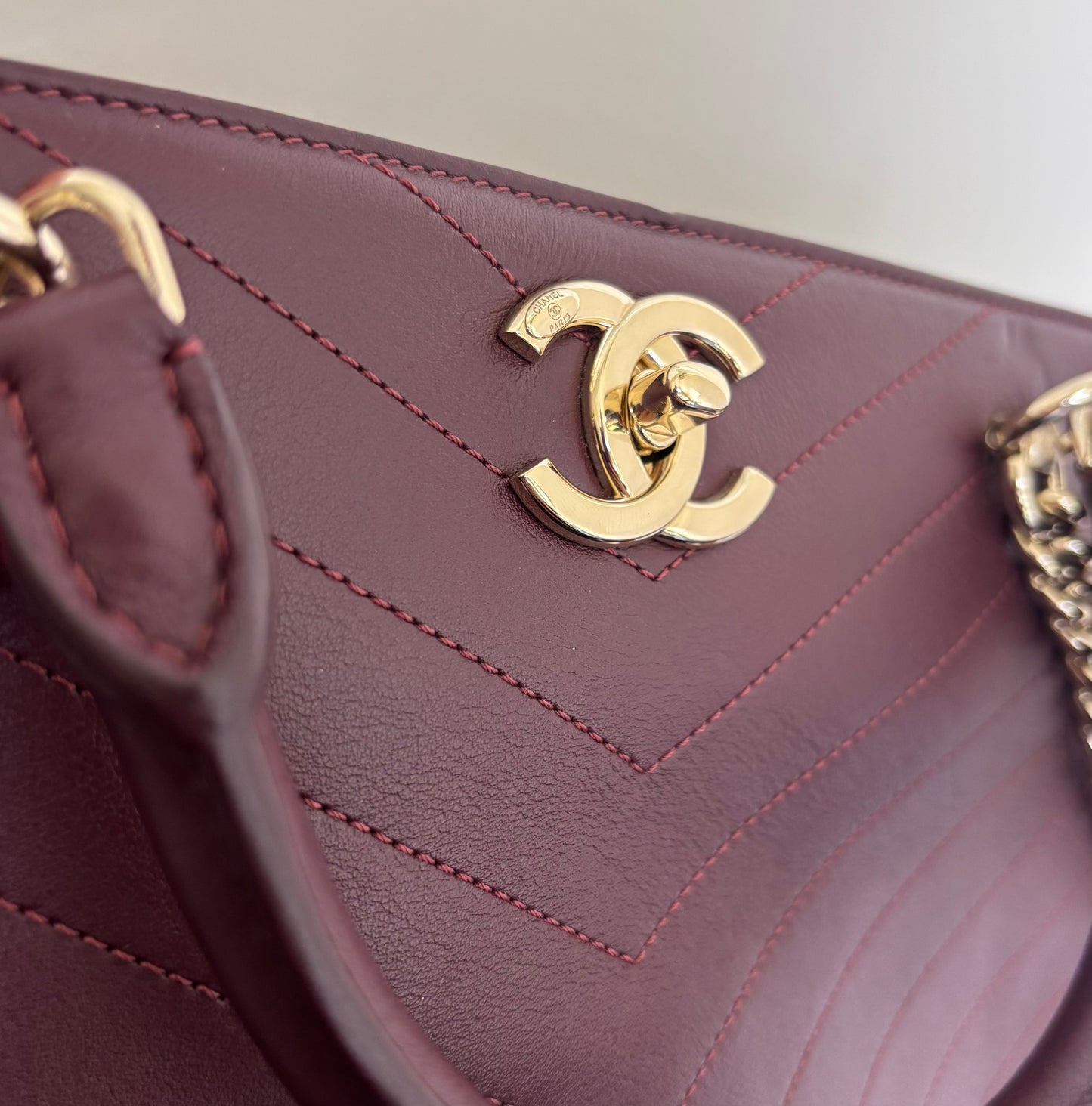 Chanel Chevron Shoulder Tote in Burgundy Chevon Pre-Owned