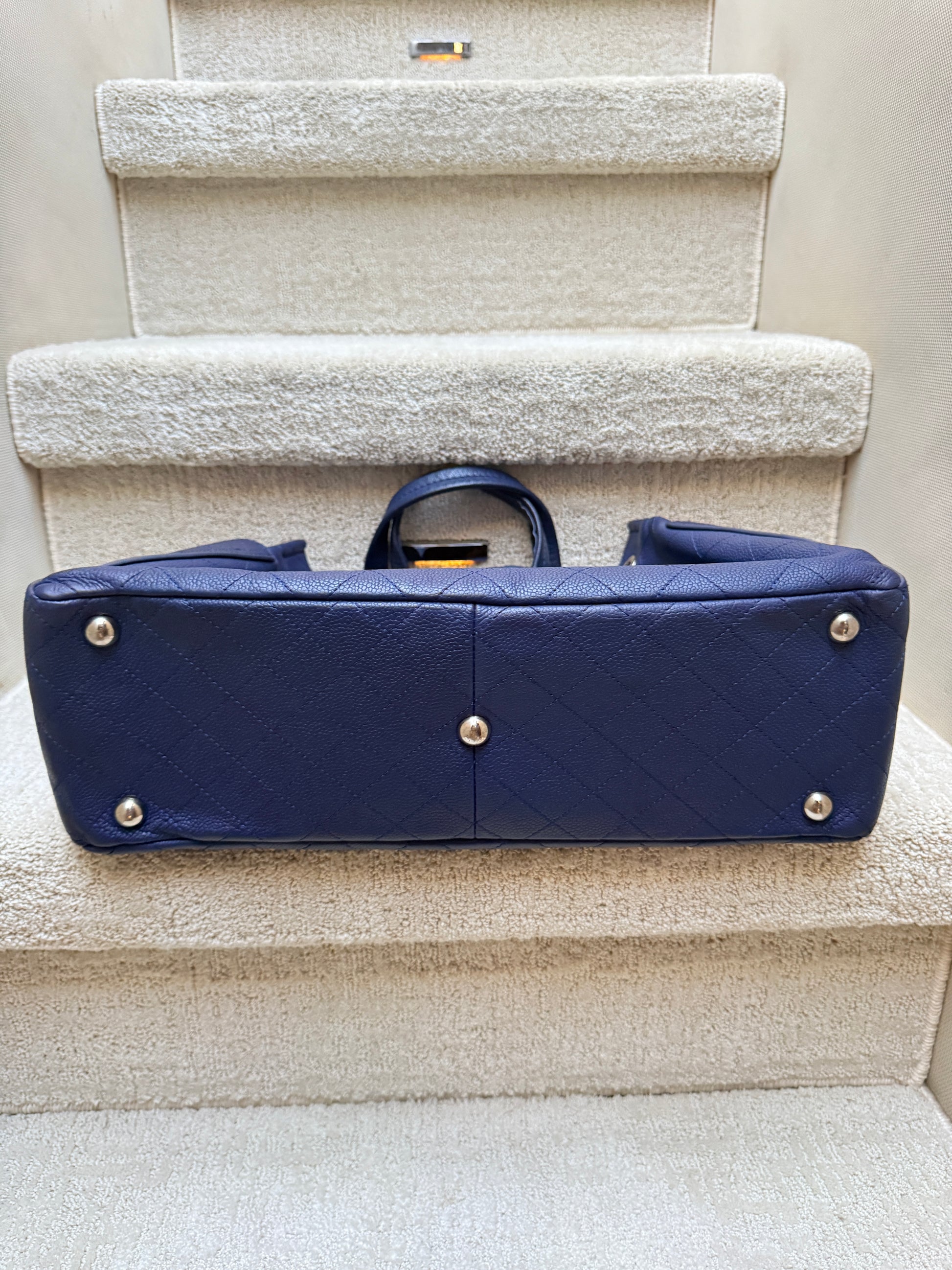 Chanel caviar leather handbag used consignment for sale excellent view of bottom of bag