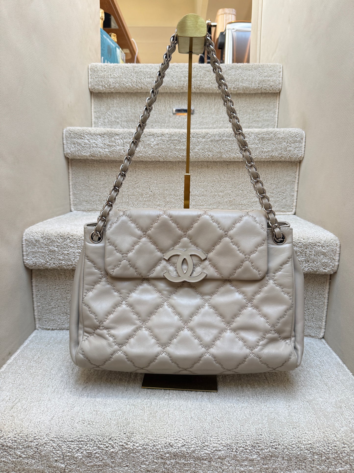 Chanel Hampton Accordion Flap Large Beige Lambskin Pre-Owned