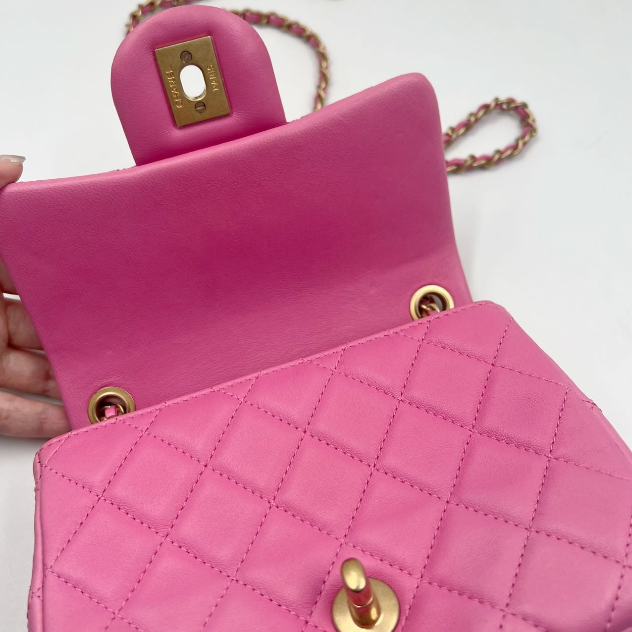 under flap photo of chanel pearl crush square