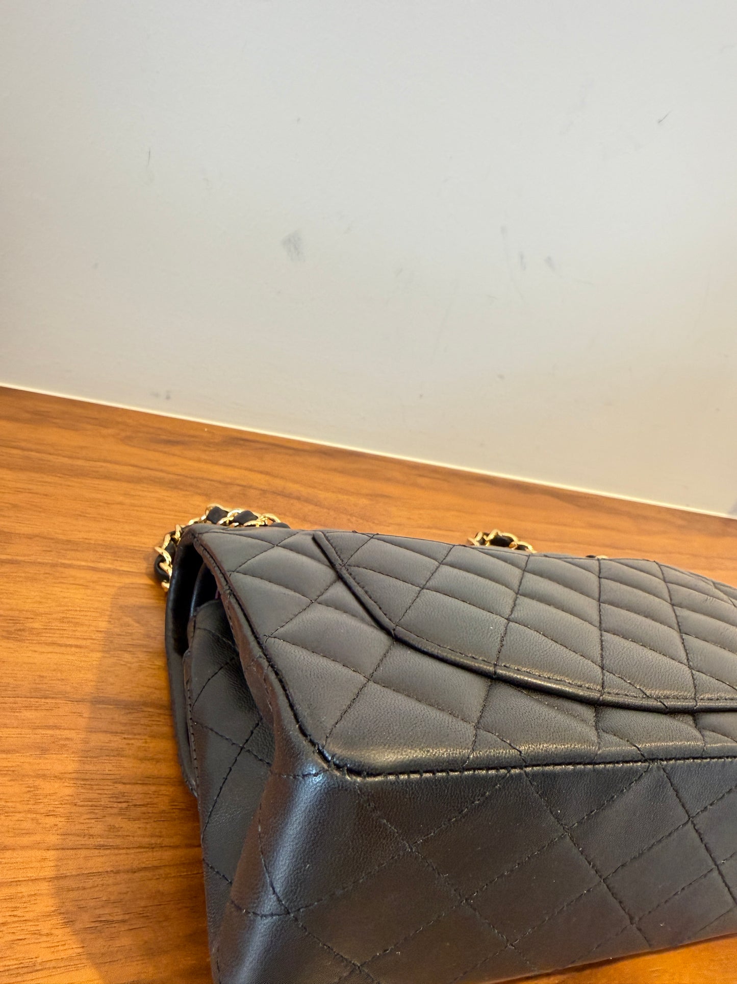 Chanel Small Classic Double 
Flap rear left corner 