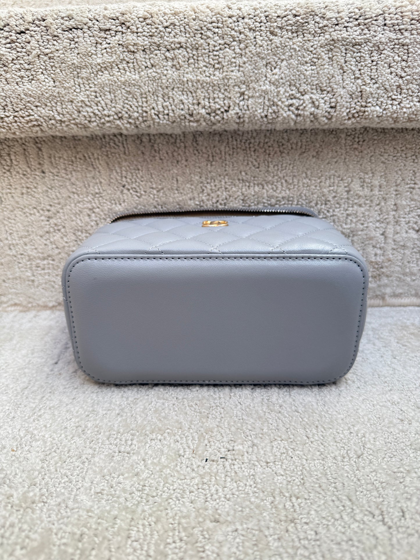 Chanel Lambskin Quilted Small Pearl Crush Vanity Case With Chain Grey