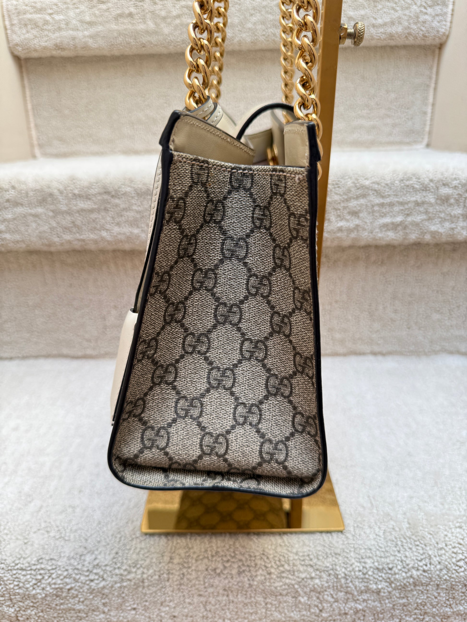 Gucci purse side view clean for sale used