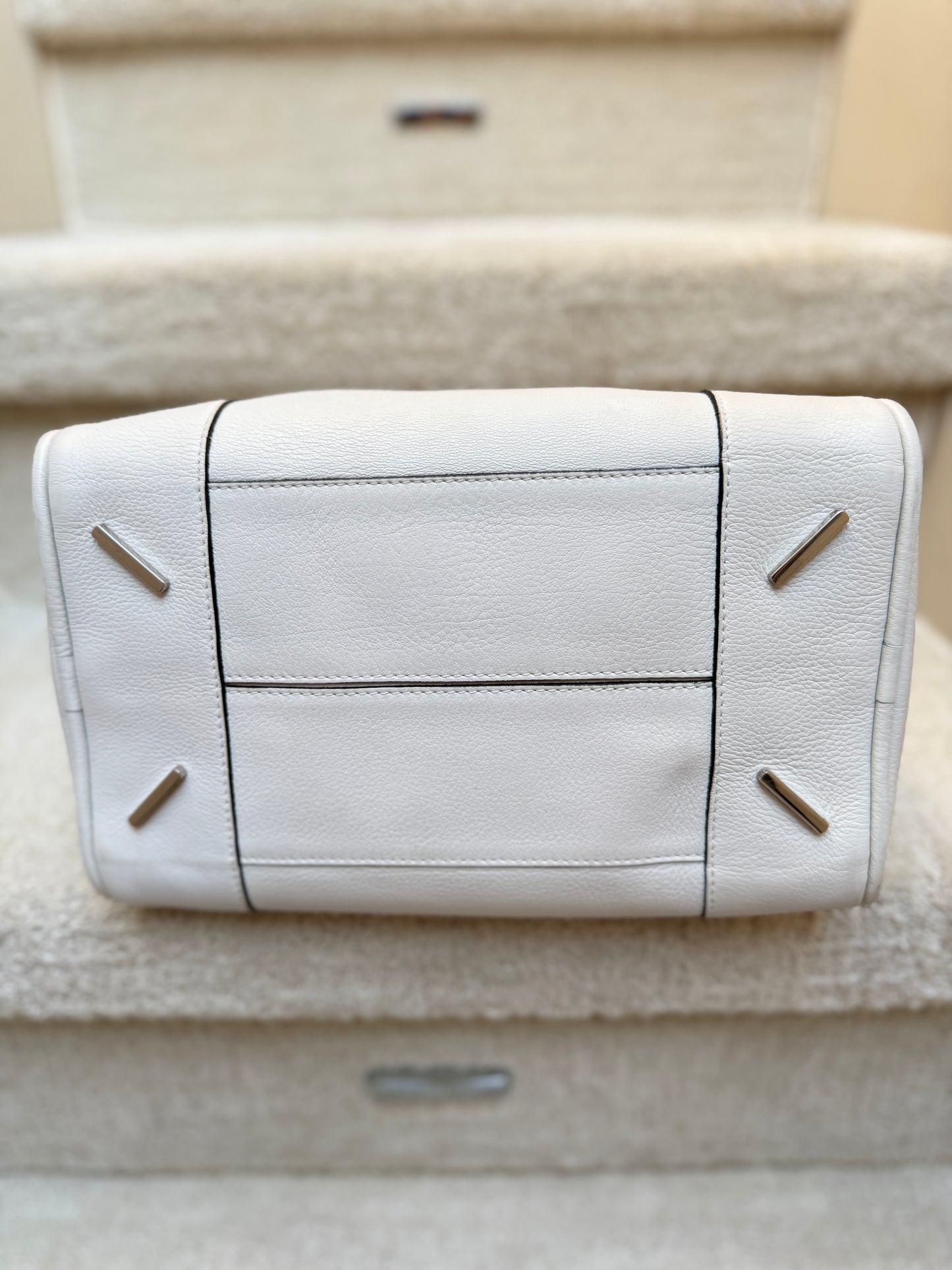 Loewe Amazona Tote In White Leather