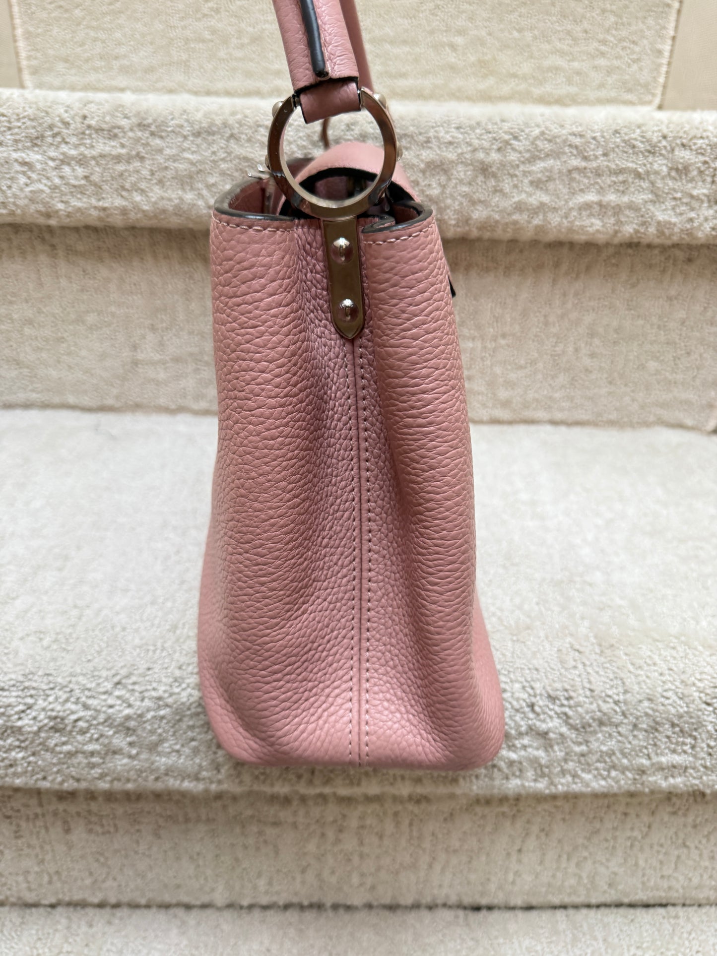 louis vuitton capucines-side view