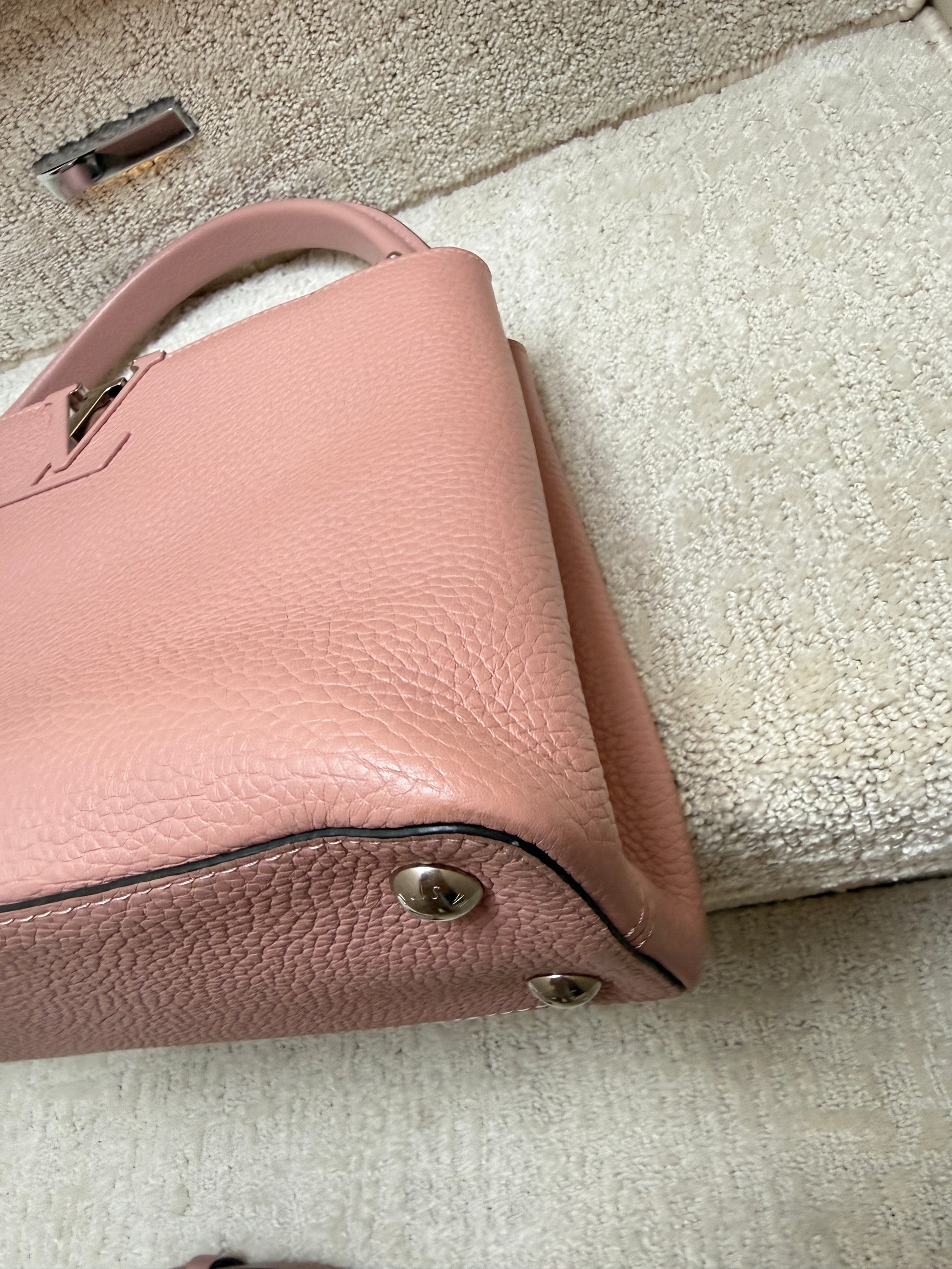 Louis Vuitton capucines in dust rose view of second corner