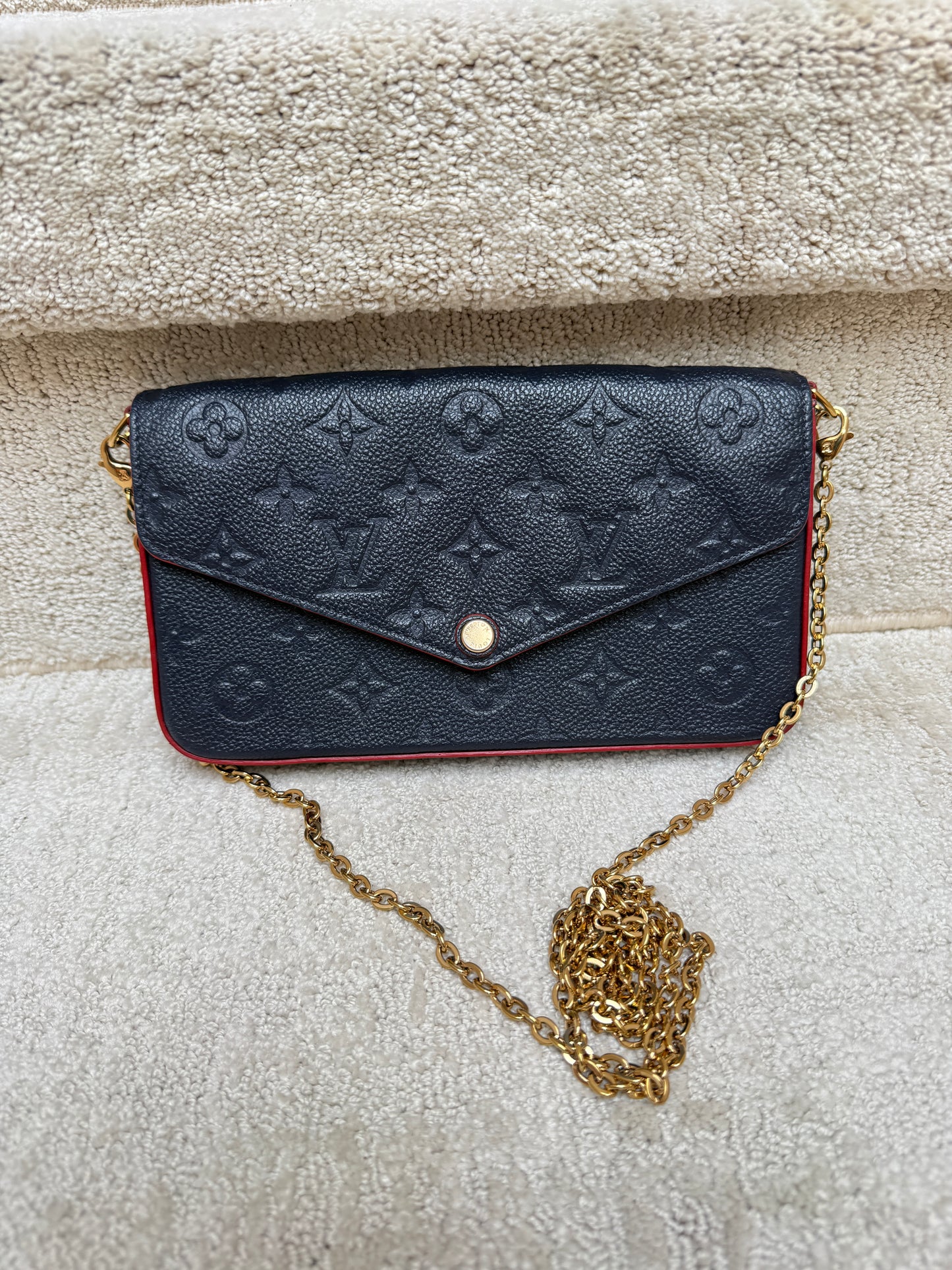 Louis VuittonEmpreinte Pochette Felicie Chain Wallet Marine Rouge
