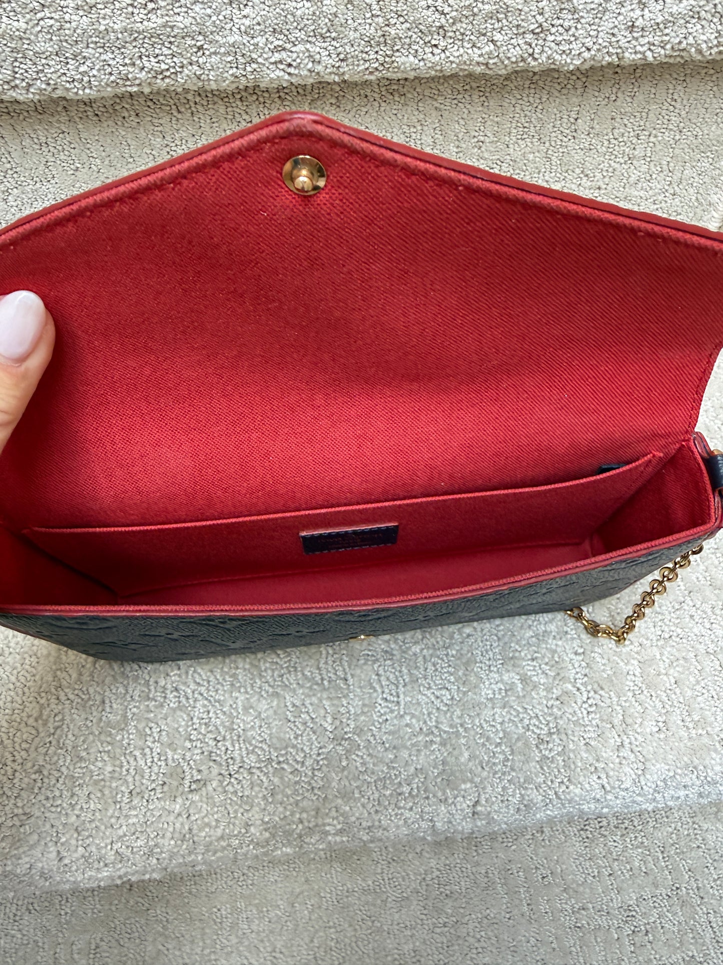 Louis VuittonEmpreinte Pochette Felicie Chain Wallet Marine Rouge