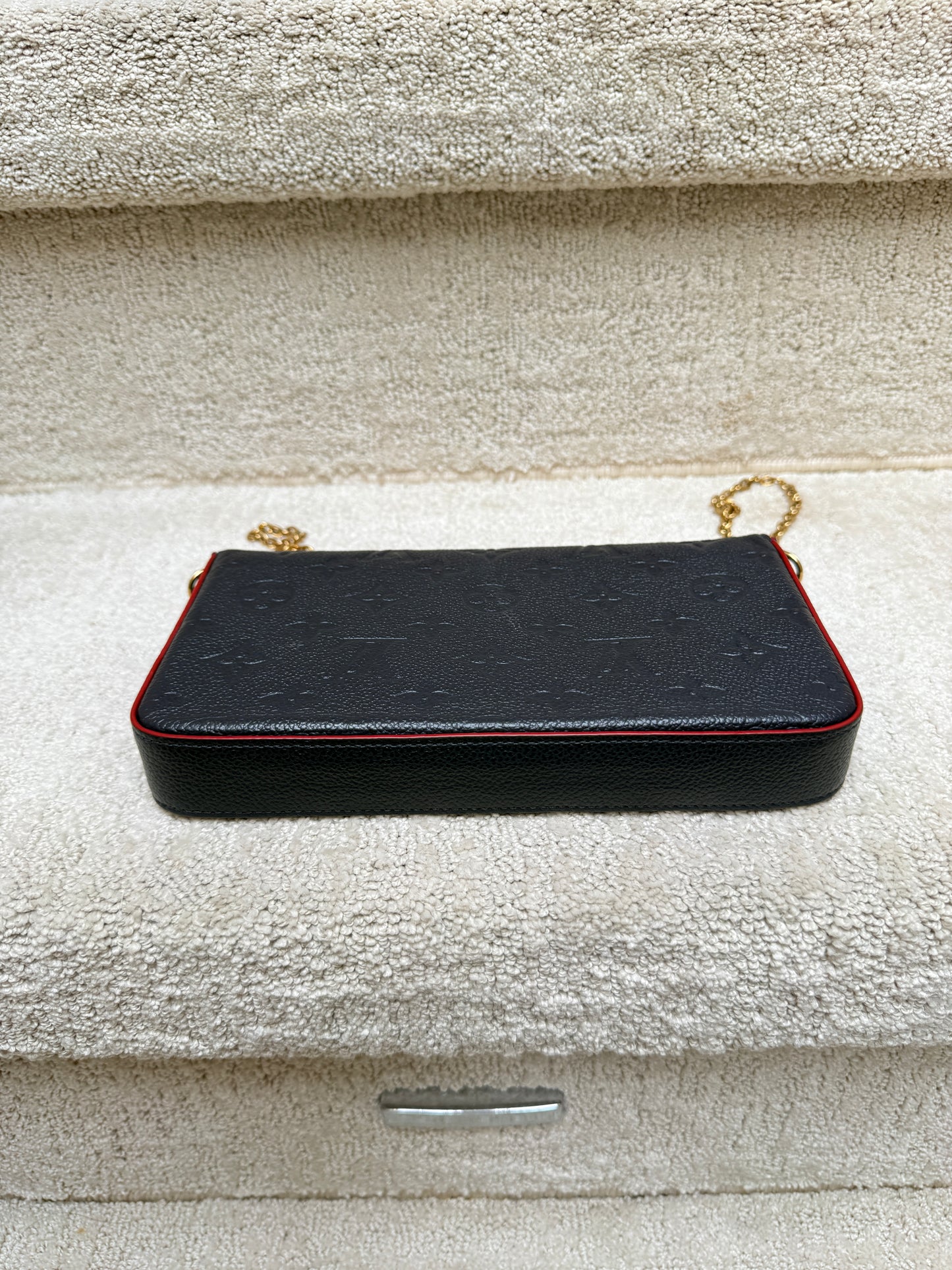 Louis VuittonEmpreinte Pochette Felicie Chain Wallet Marine Rouge