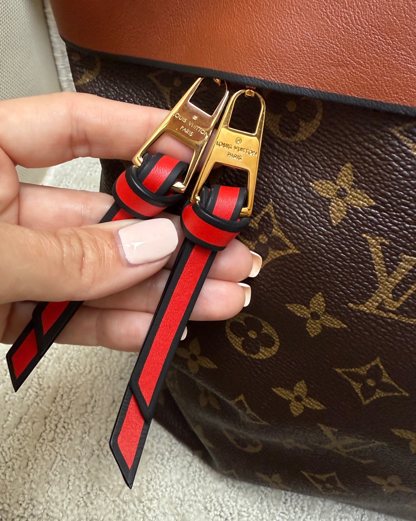 Louis Vuitton Tuileries Hobo Bag in Caramel Brown