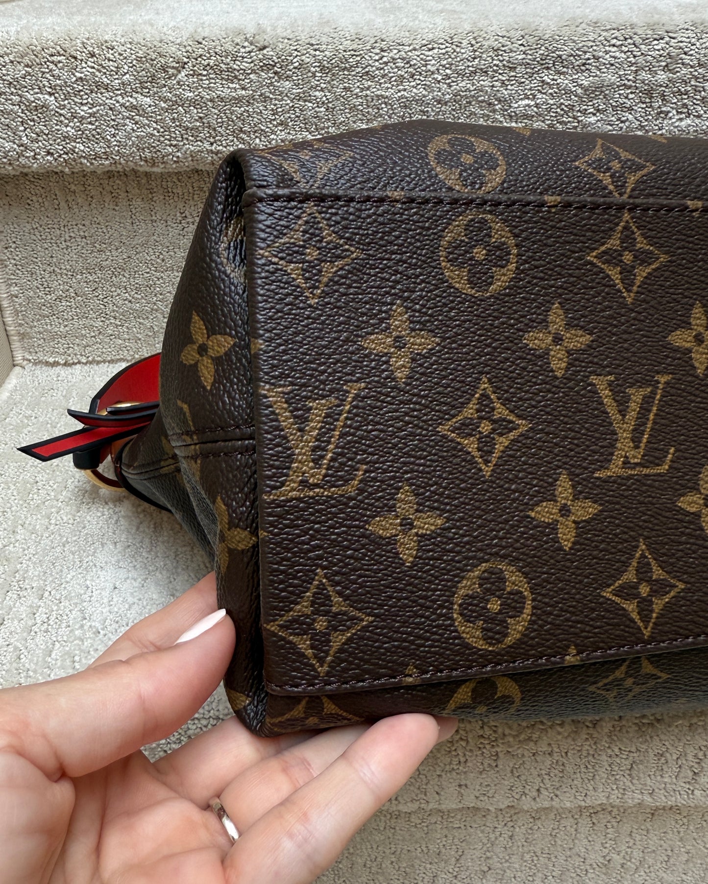 Louis Vuitton Tuileries Hobo Bag in Caramel Brown