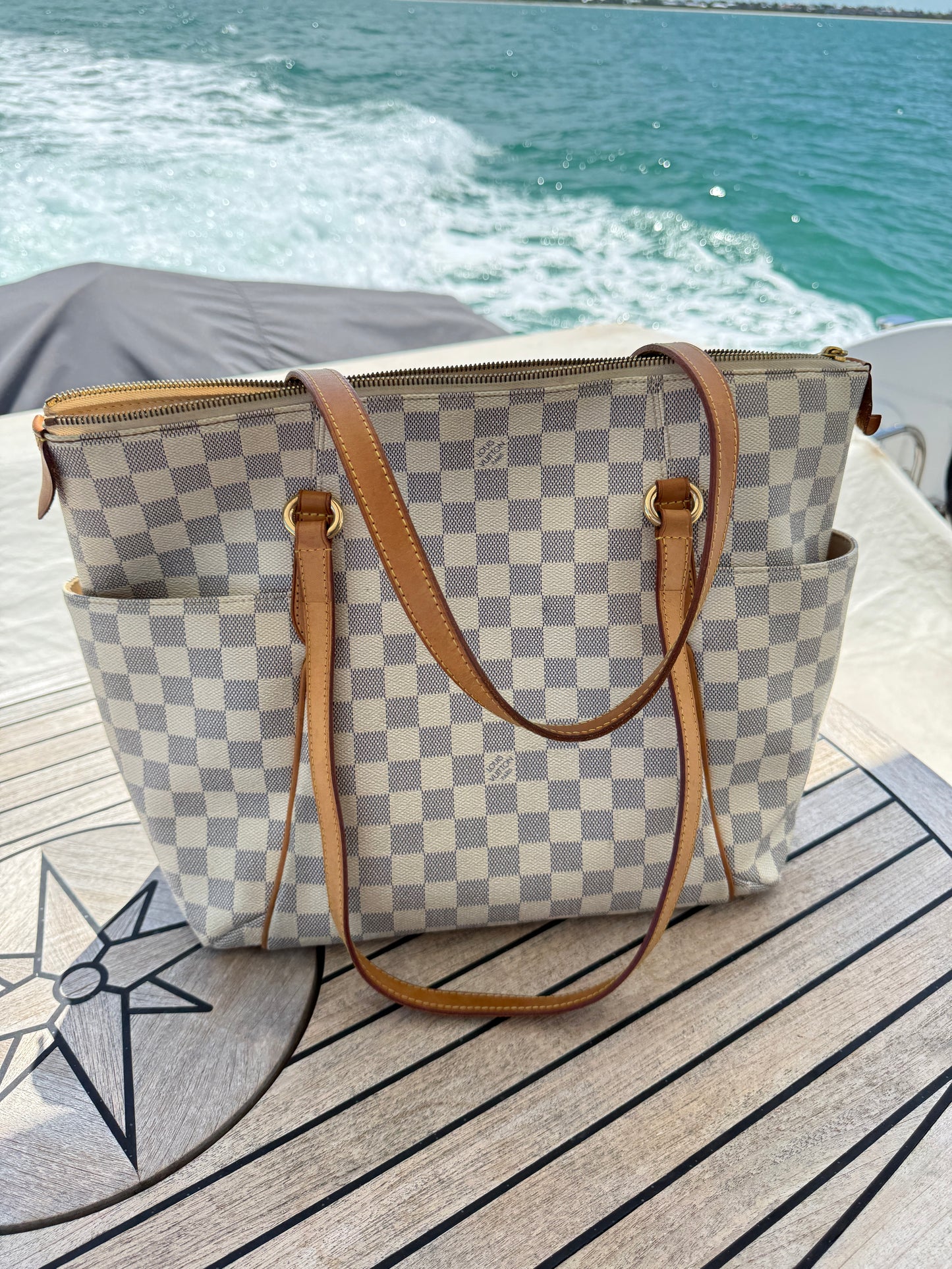 Louis Vuitton Totally MM Damier Azur Pre-Owned